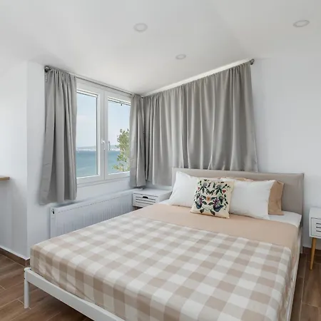 Appartamento Malibu By Halu! Seaside In Perea Skála Neón Epivatón