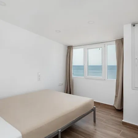 Malibu By Halu! Seaside In Perea Apartment Skala Neon Epivaton